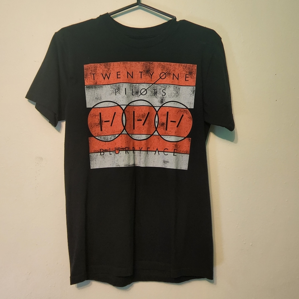 Twenty one pilots t shirt